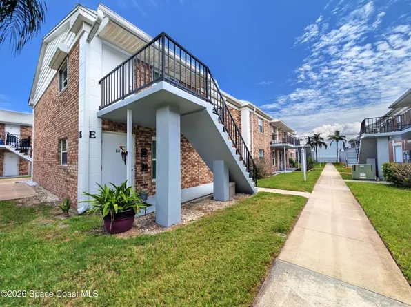 190 E Olmstead Dr, Titusville, FL