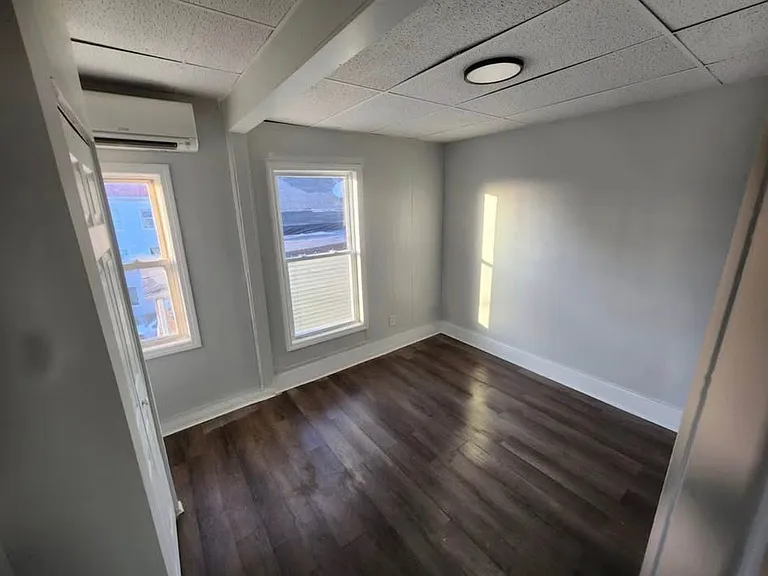 48 Coral St #1 — Photo 2
