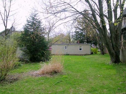 4th image of 813 W Jackson Ave