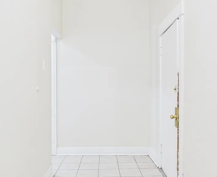 5328 S Calumet Ave #1R — Photo 4