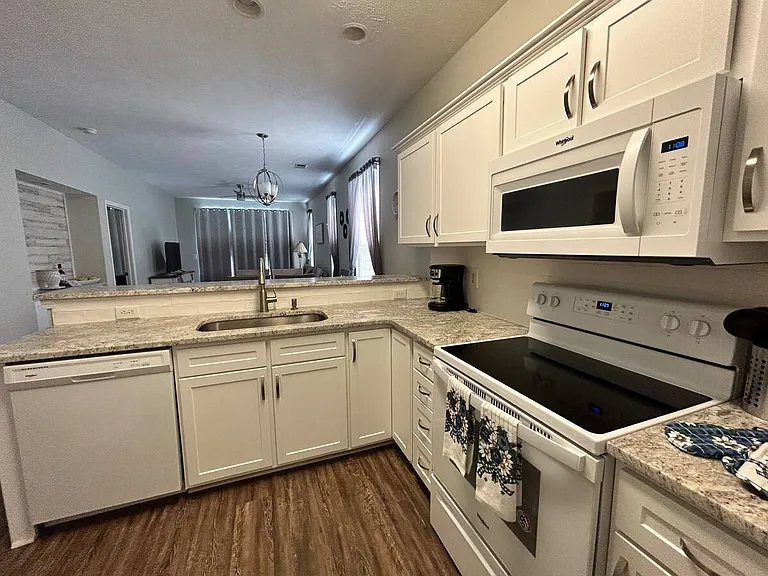 Spacious Kitchen