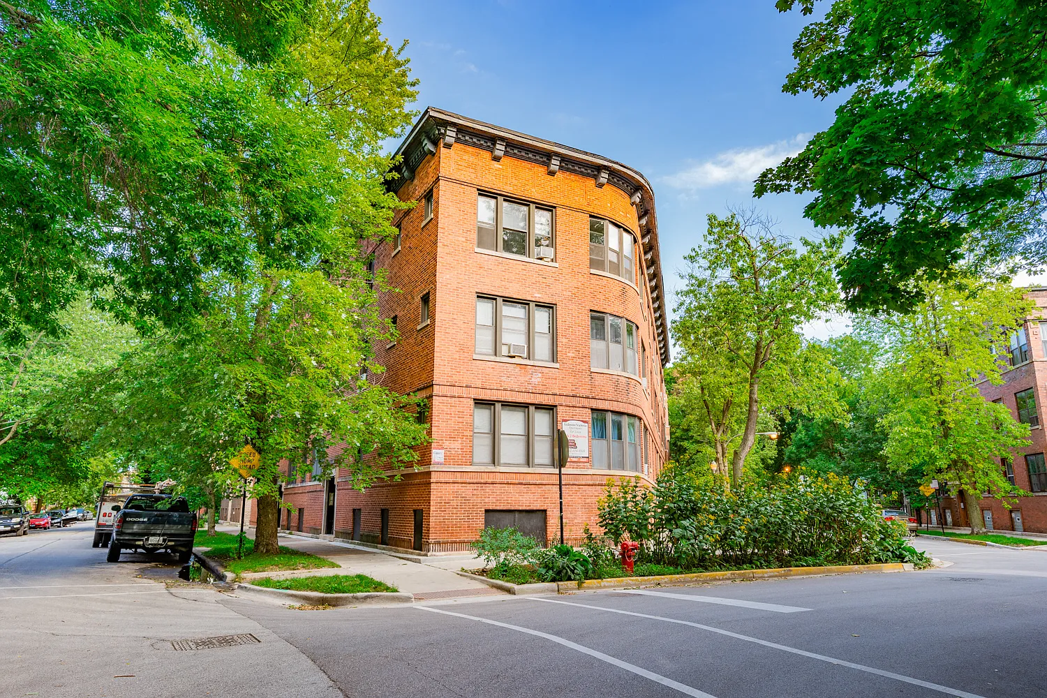 1267-71 W. Ardmore/1286-88 N. Victoria — Photo 1