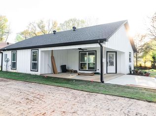 102 Hutto St, Troup, TX 75789