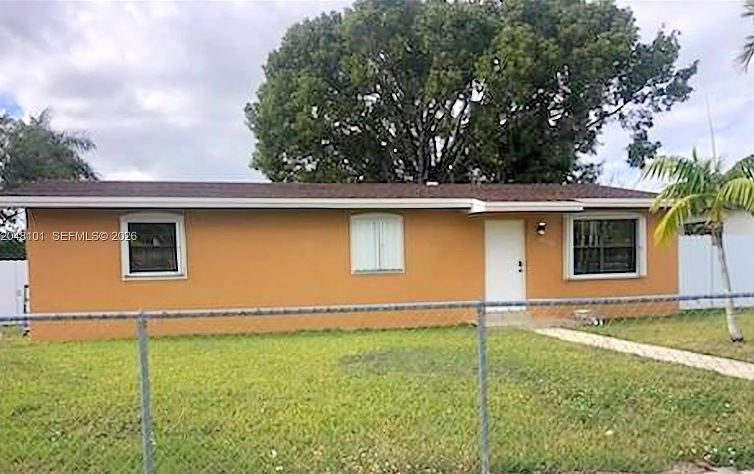 Palmland Homes South No S — Photo 1