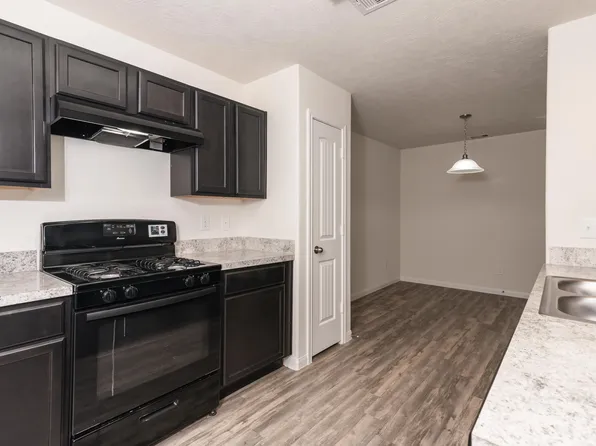 5157 Lost Oak Dr, Bryan, TX 77803