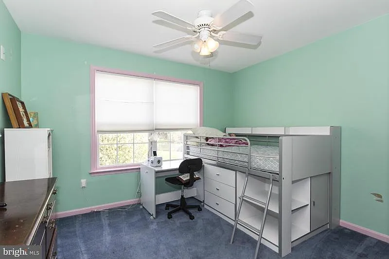5 bed, 2619 sqft, $2,100 — Photo 3