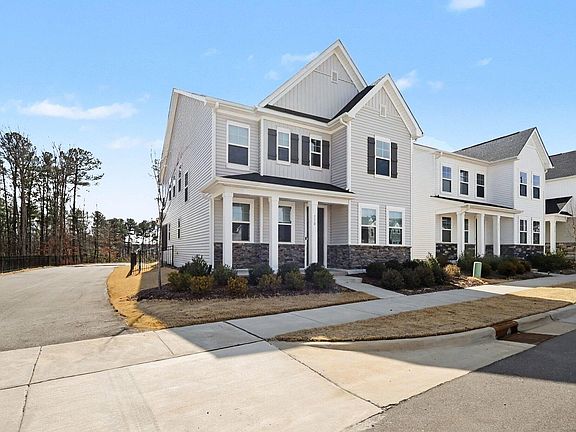 3rd image of 228 Edge Of Auburn Blvd