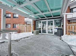 20 Chesterton Dr #1012, Ottawa, ON K2E 6Z7