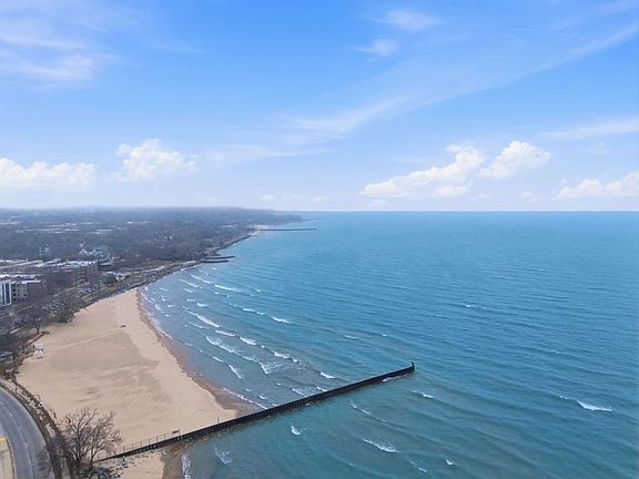 3rd image of 540 Sheridan Rd APT 3