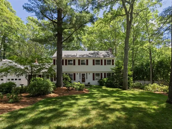 58 Sycamore Dr, East Greenwich, RI 02818