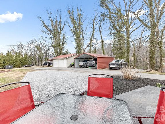 2nd image of 52 Baby Jane Ln
