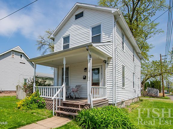 2nd image of 1222 Sherman St