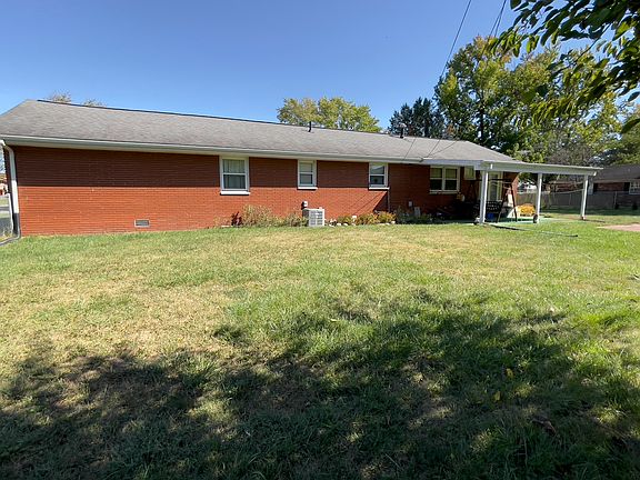 4th image of 700 S Jackson Park Dr