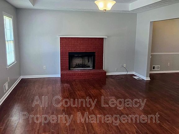 2nd image of 314 Mallard Ct