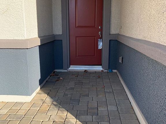 4th image of 540 Papaya Dr