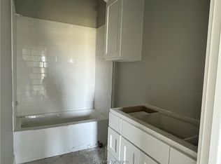 149 Turnrow Cv, Snook, TX 77878