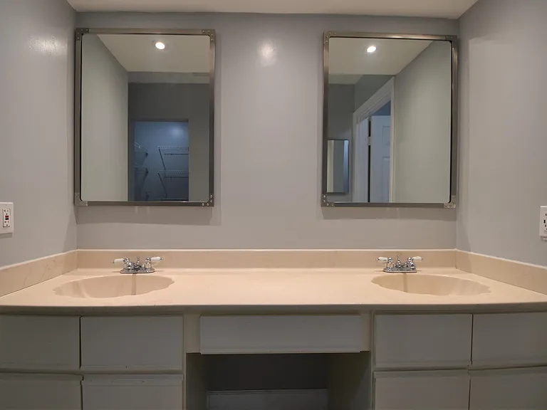 5087 Oak Hill Ln — Photo 20