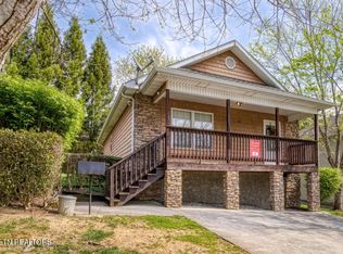 644 Lloyd Huskey Rd, Pigeon Forge, TN 37863