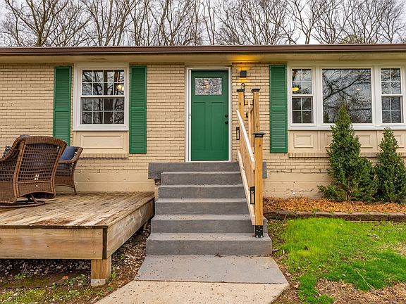 3rd image of 340 Margo Ln
