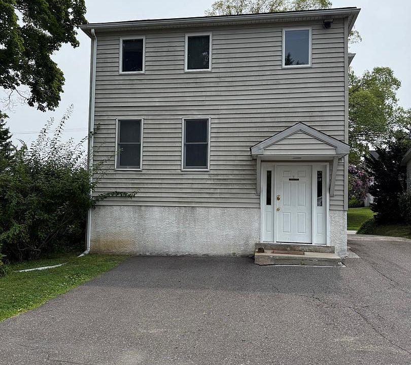 2nd image of 1012 Meetinghouse Rd