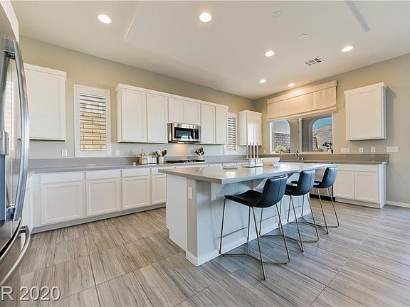 5th image of 12034 Attiva Ave
