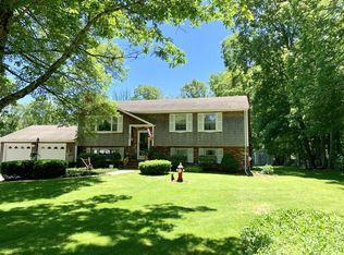 426 Baker Rd, Swansea, MA 02777