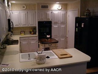 2nd image of 3447 Gladstone Ln
