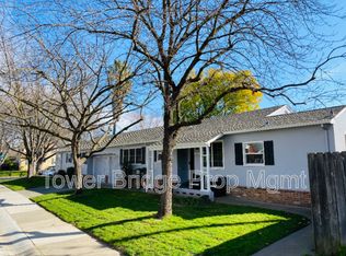 215 41st St, Sacramento, CA 95819