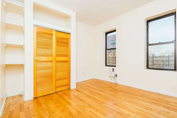 Rented by Nooklyn NYC LLC | media 21