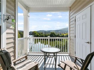 531 Regency Dr, Fishkill, NY 12524