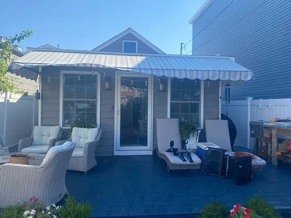 105 M St, Seaside Park, NJ 08752
