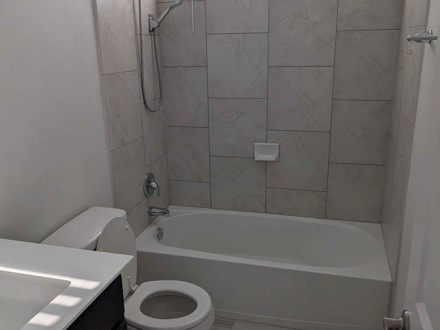 2 bed, 2.5 bath, 2126 sqft, $700 — Photo 3