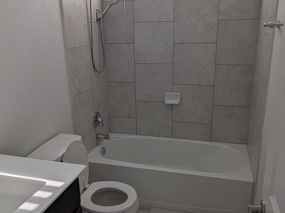3rd image of 9908 Dalliance Ln