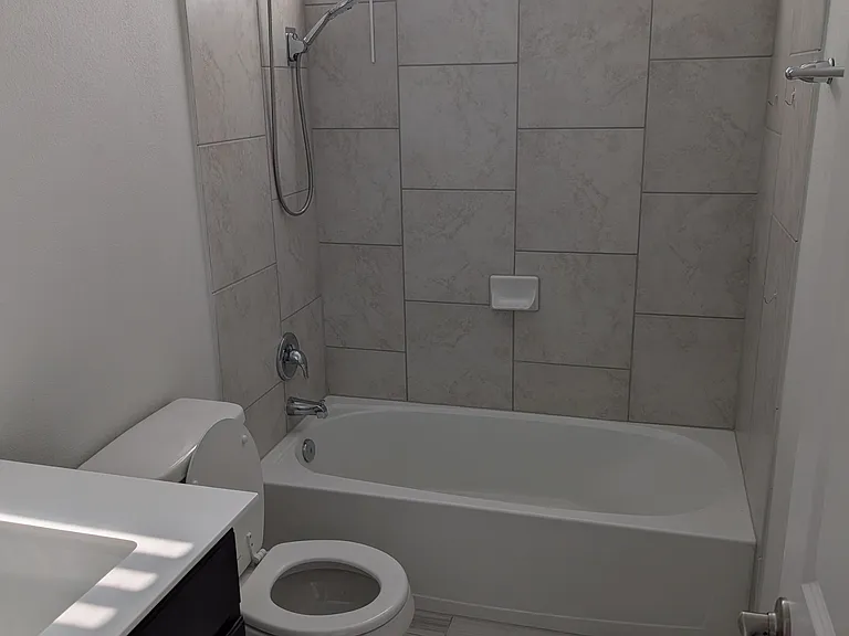9908 Dalliance Ln — Photo 3