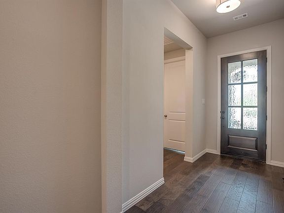4th image of 1629 Cherry Blossom Ln