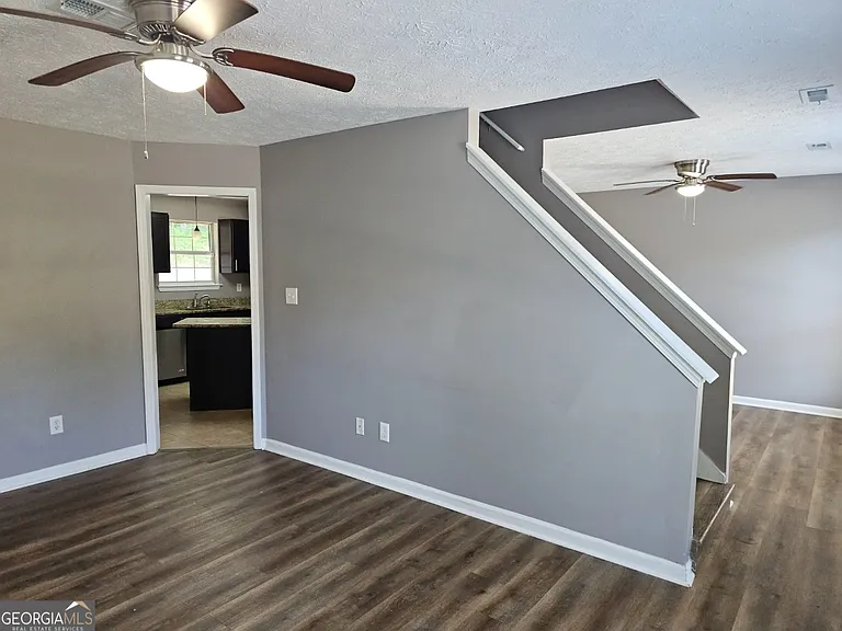 218 Preston Cir — Photo 14