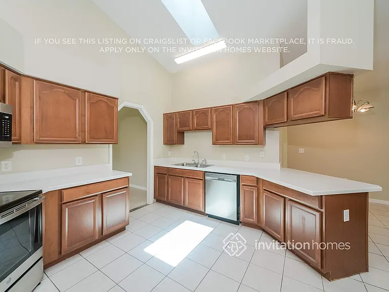2442 Sweetwater Blvd — Photo 5
