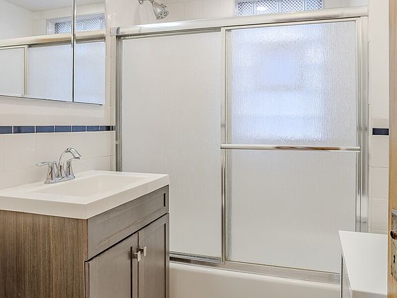 4th image of 5250 N Lieb Ave #1