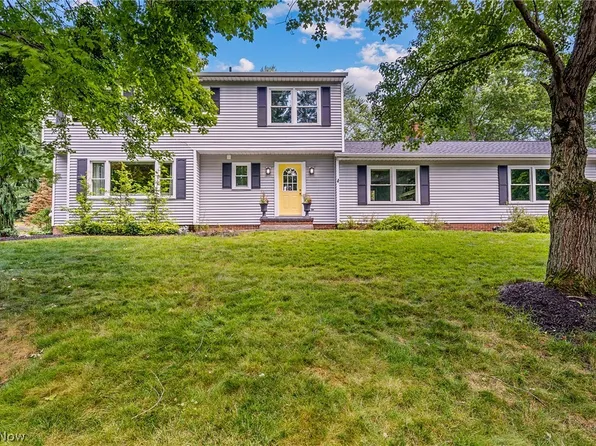 57 Parmelee Dr, Hudson, OH 44236