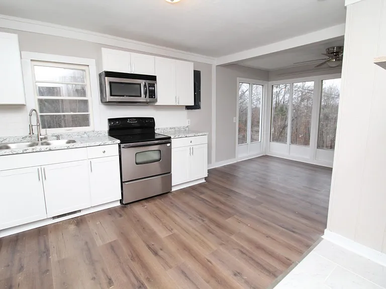 640 Highpoint Dr — Photo 5