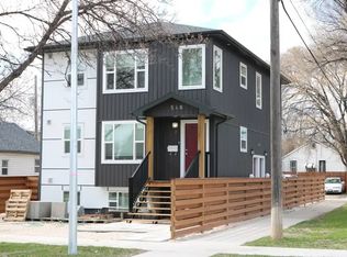 540 Harrow St #1, Winnipeg, MB R3M 3A1