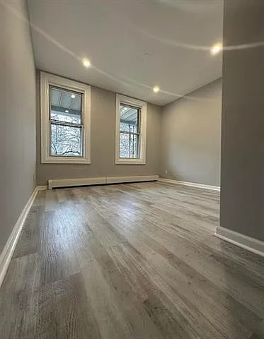 448 Avenue E — Photo 4