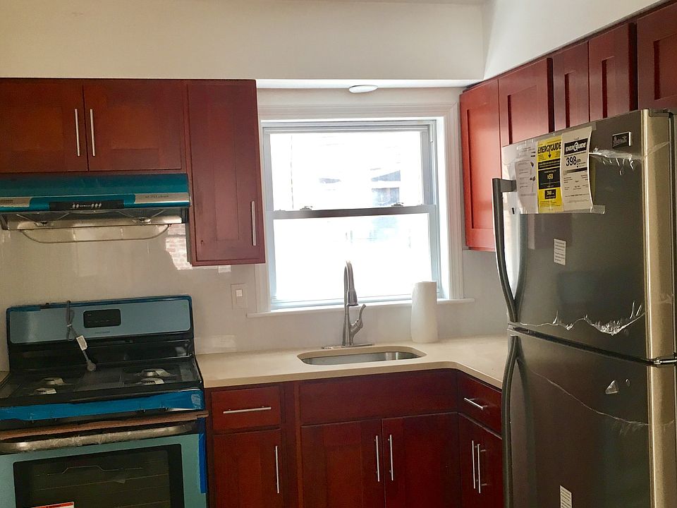1st image of 2326 99th St #1
