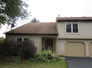 3815 Yardley Ct, Fort Wayne, IN 46815