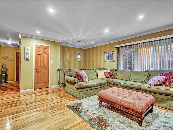 5th image of 4222 223rd St