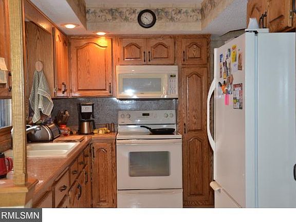 3rd image of 704 S Holcombe Ave