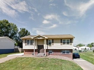 5055 Providence Dr, Newburgh, IN