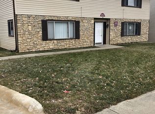 4011 Westover Rd SE APT 3, Cedar Rapids, IA 52403