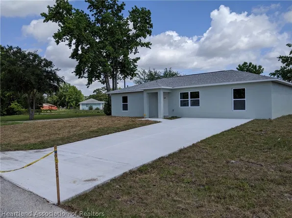 5310 Riverway Dr, Sebring, FL 33875