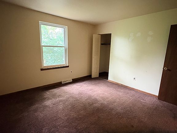 2nd image of 420 Billingsport Rd #F